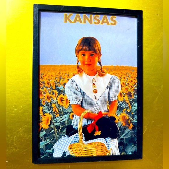 WIZARD OF OZ VTG 1989 USPS POSTAGE STAMP METAL MAGNET & DOROTHY KANSAS FRAME - Picture 4 of 6